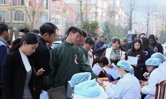 “捐獻(xiàn)可再生的血液，挽救不可再生的生命”——恒益集團(tuán)開展無(wú)償獻(xiàn)血活動(dòng)